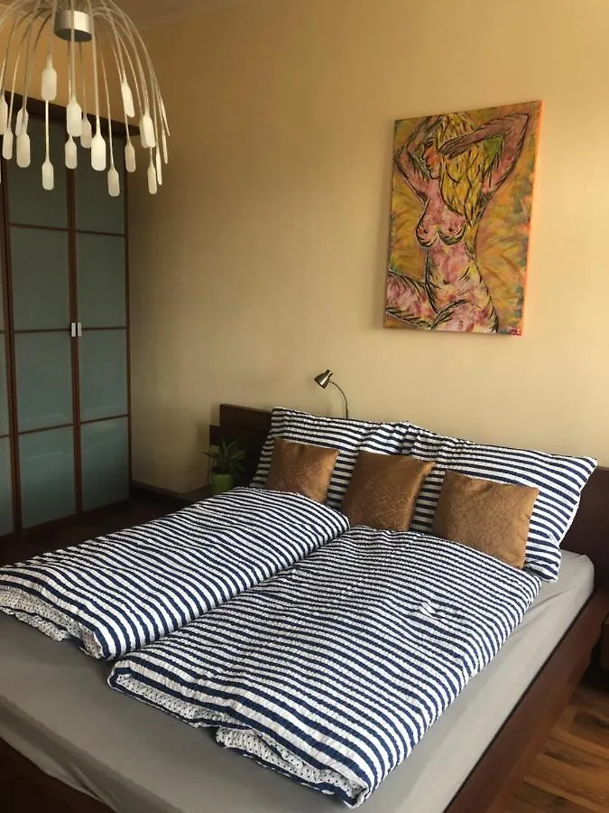 Byt S Krasnou Vyhlidkou Na Hotel Imperial Karlsbad