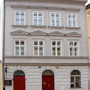 https://agnes-3.praguehotelsweb.com